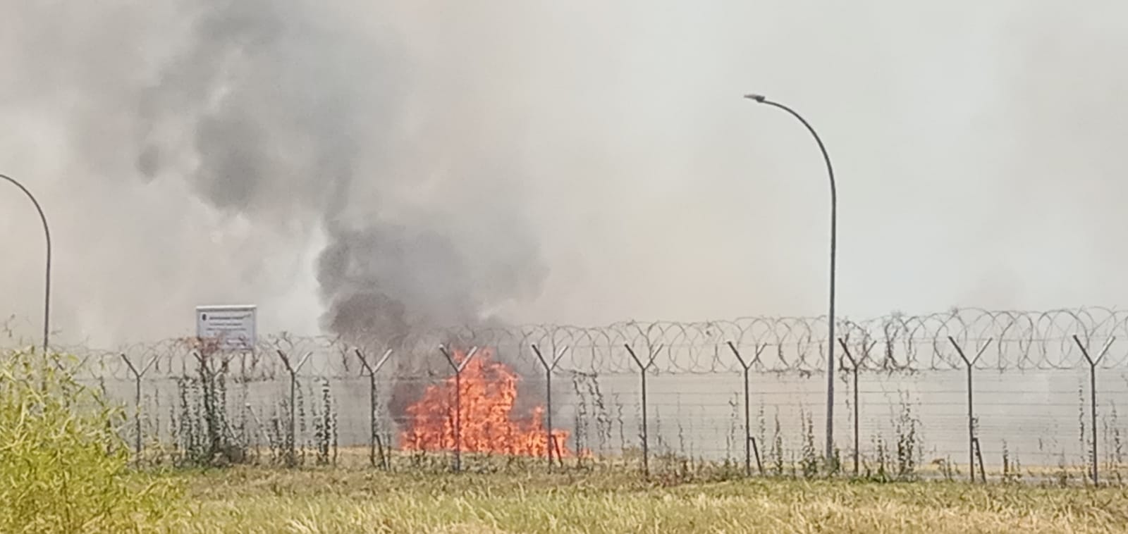 Lahan Bandara Kertajati terbakar, 10 hektar ludes dalam 4 jam Lahan Bandara Kertajati terbakar, 10 hektar ludes dalam 4 jam