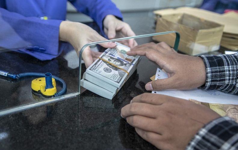 Rupiah Senin pagi melemah jadi Rp15.376 per dolar AS Rupiah Senin pagi melemah jadi Rp15.376 per dolar AS
