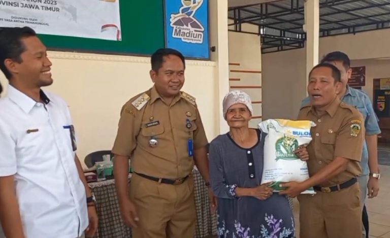 Bulog Banyumas gelontorkan 1.200 ton beras SPHP dalam dua pekan Bulog Banyumas gelontorkan 1.200 ton beras SPHP dalam dua pekan