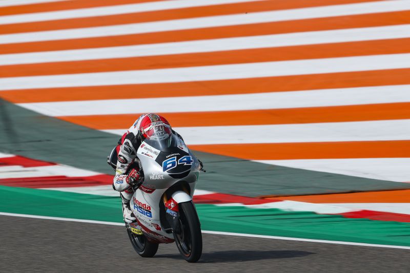 Mario Aji dan Furusato nikmati tantangan perdana Moto3 India Mario Aji dan Furusato nikmati tantangan perdana Moto3 India