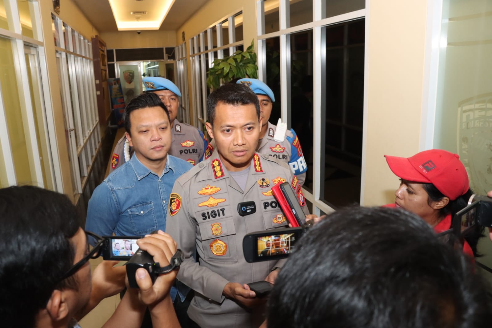 Polisi tetapkan 3 orang tersangka kasus bentrokan di Pasar Kutabumi, Tangerang Polisi tetapkan 3 orang tersangka kasus bentrokan di Pasar Kutabumi, Tangerang