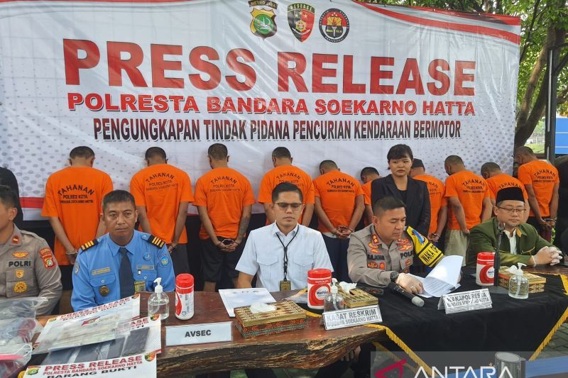 Polresta Bandara Soetta tangkap 10 pencuri kendaraan dari dua kasus Polresta Bandara Soetta tangkap 10 pencuri kendaraan dari dua kasus