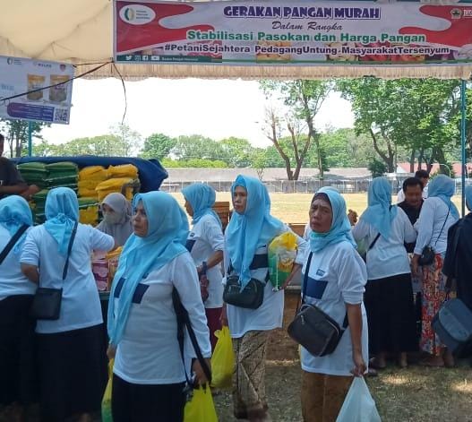 Stabilkan harga pangan, Pemprov Jateng gelar pasar murah di Kudus Stabilkan harga pangan, Pemprov Jateng gelar pasar murah di Kudus