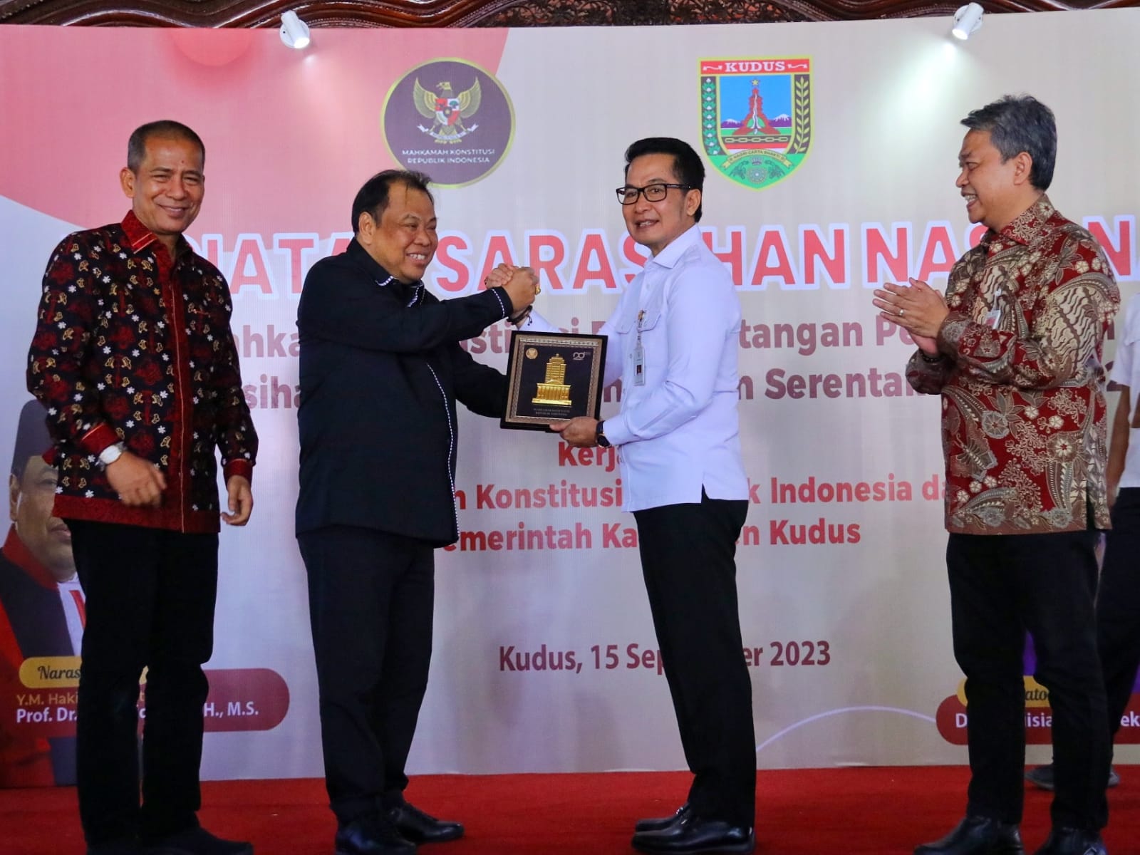 Datangi Kudus, Wakil Ketua MK ajak masyarakat tolak politik uang Datangi Kudus, Wakil Ketua MK ajak masyarakat tolak politik uang