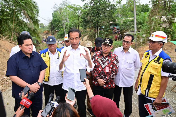 Jokowi sebut dampak TikTok Shop buat UMKM hingga pasar anjlok Jokowi sebut dampak TikTok Shop buat UMKM hingga pasar anjlok