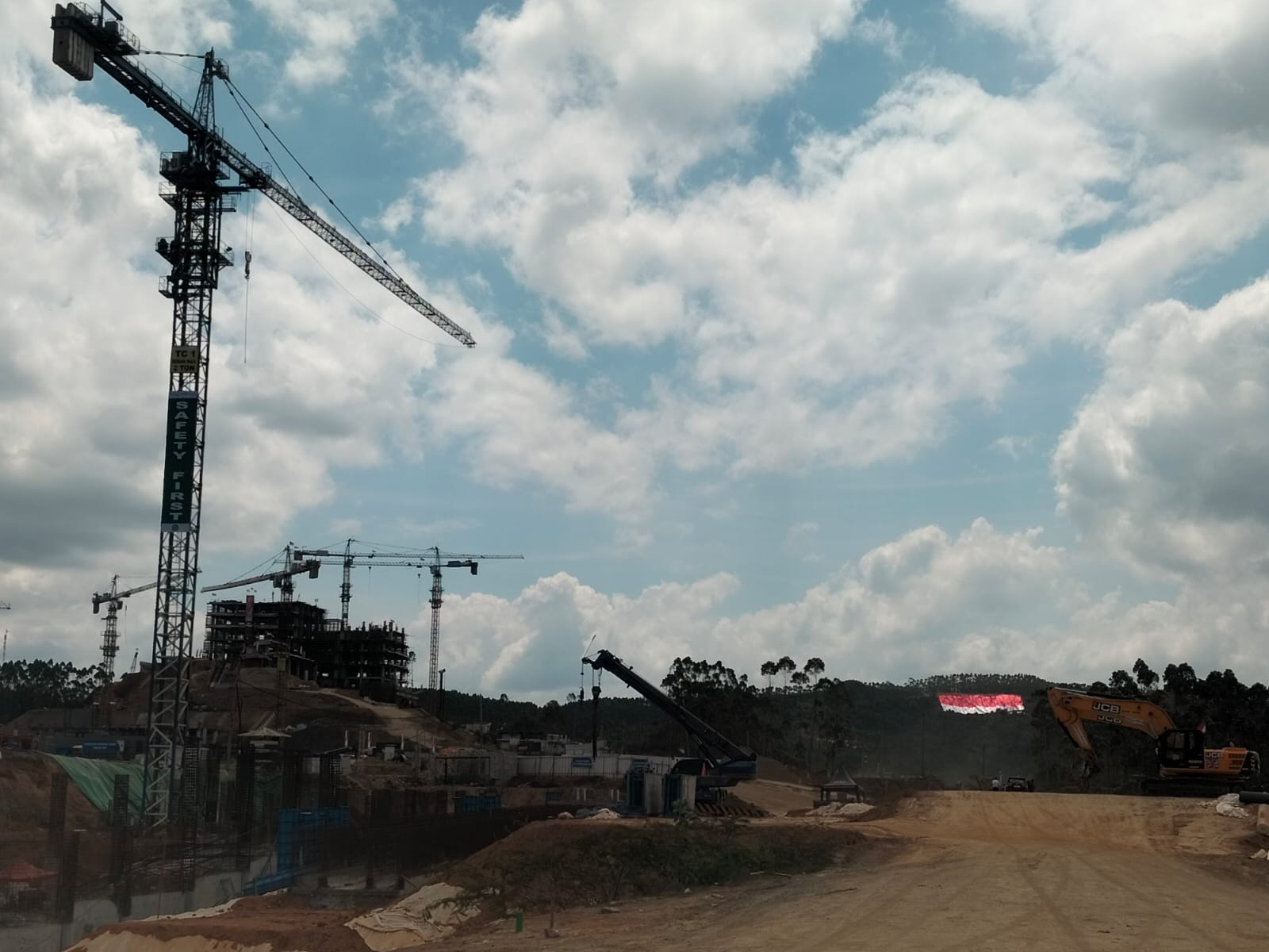 Besok, Presiden Jokowi dijadwalkan akan ground breaking beberapa instansi pemerintah Besok, Presiden Jokowi dijadwalkan akan ground breaking beberapa instansi pemerintah