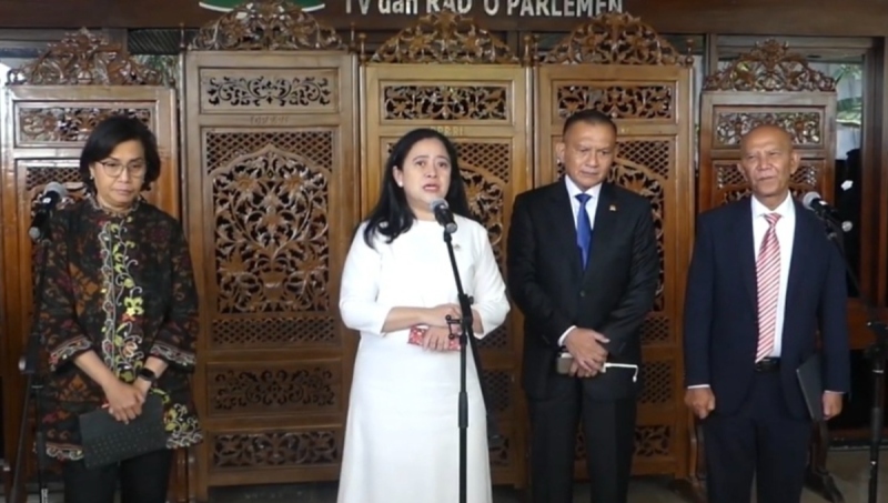 Puan sebut peluang Ganjar berpasangan dengan Prabowo mungkin saja Puan sebut peluang Ganjar berpasangan dengan Prabowo mungkin saja