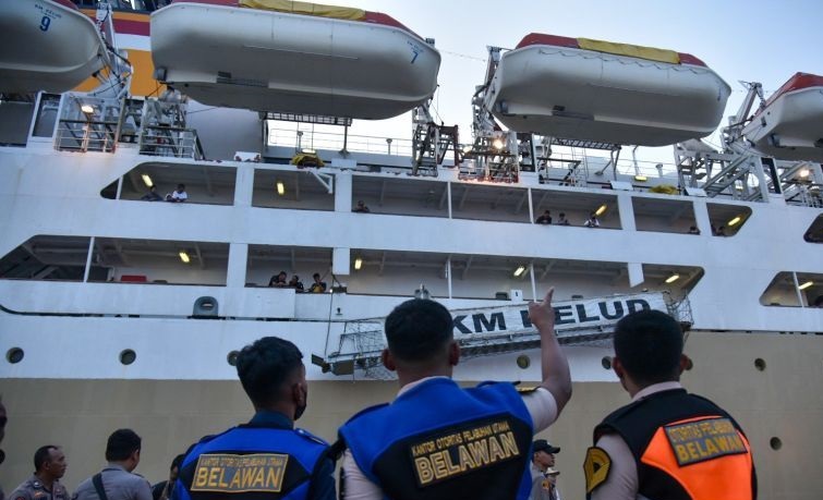 Pelni Medan melakukan pemeliharaan KM Kelud untuk kenyamanan pelanggan