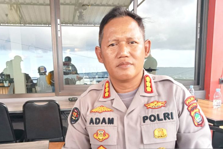 Polisi tetapkan tiga tersangka pembakaran kantor distrik di Fakfak
