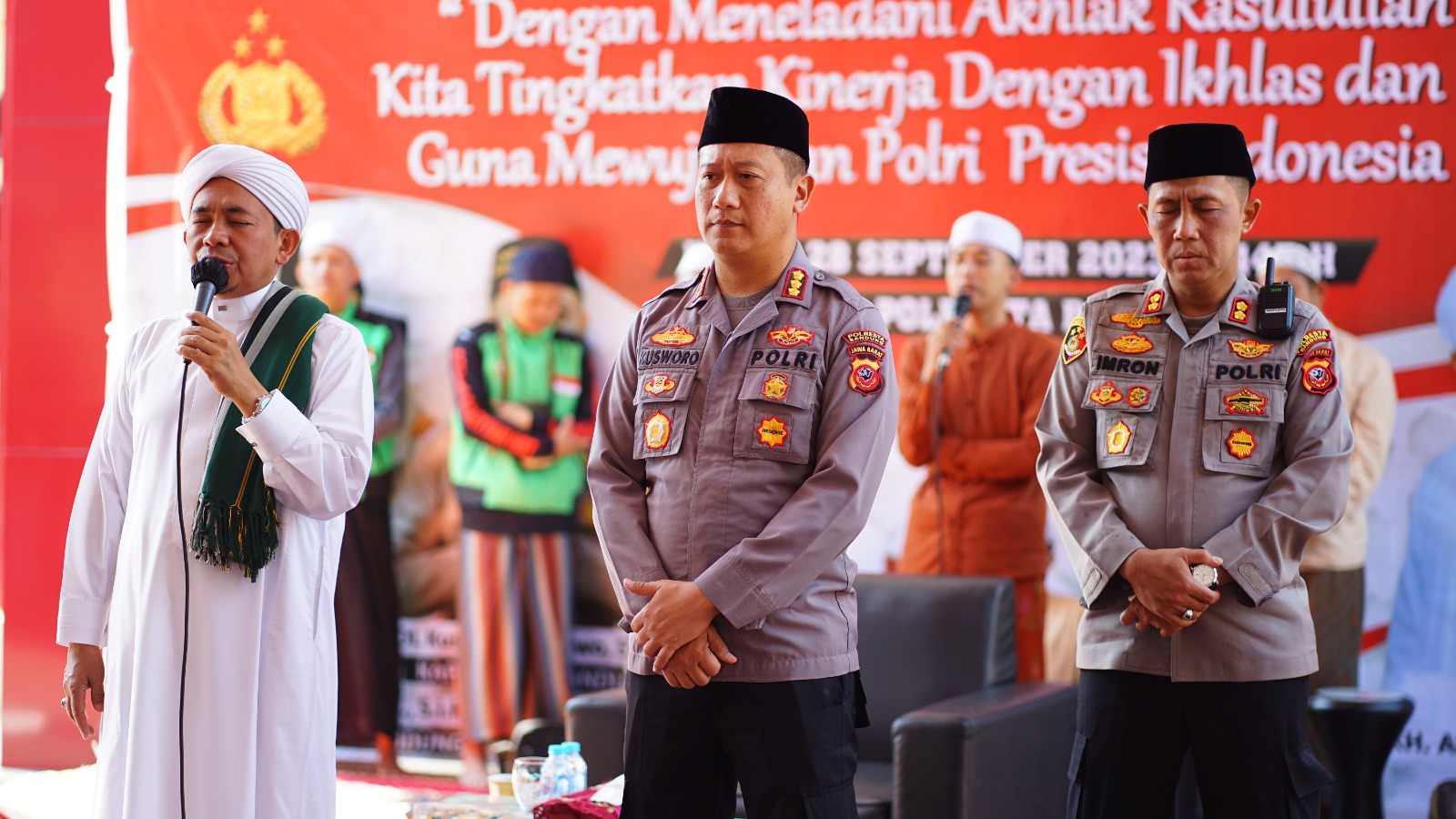 Kapolesta Bandung ajak warga jaga persatuan dan kesatuan jelang Pemilu 2024 Kapolesta Bandung ajak warga jaga persatuan dan kesatuan jelang Pemilu 2024