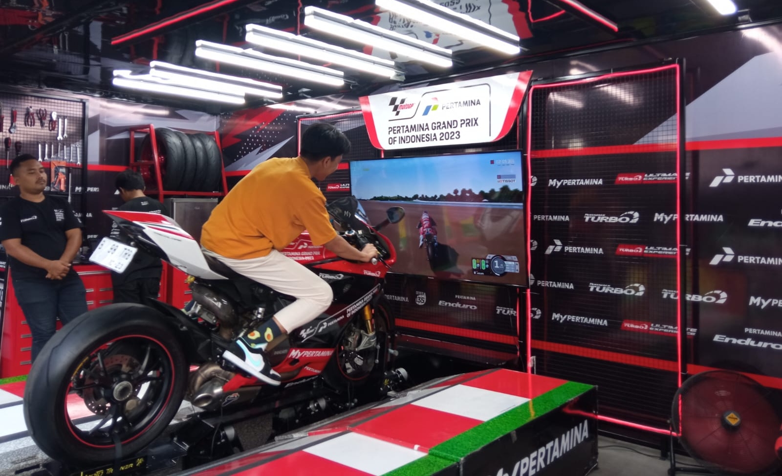 Roadshow Pertamina GP of Indonesia 2023 ajak warga Yogyakarta jadi pembalap MotoGP