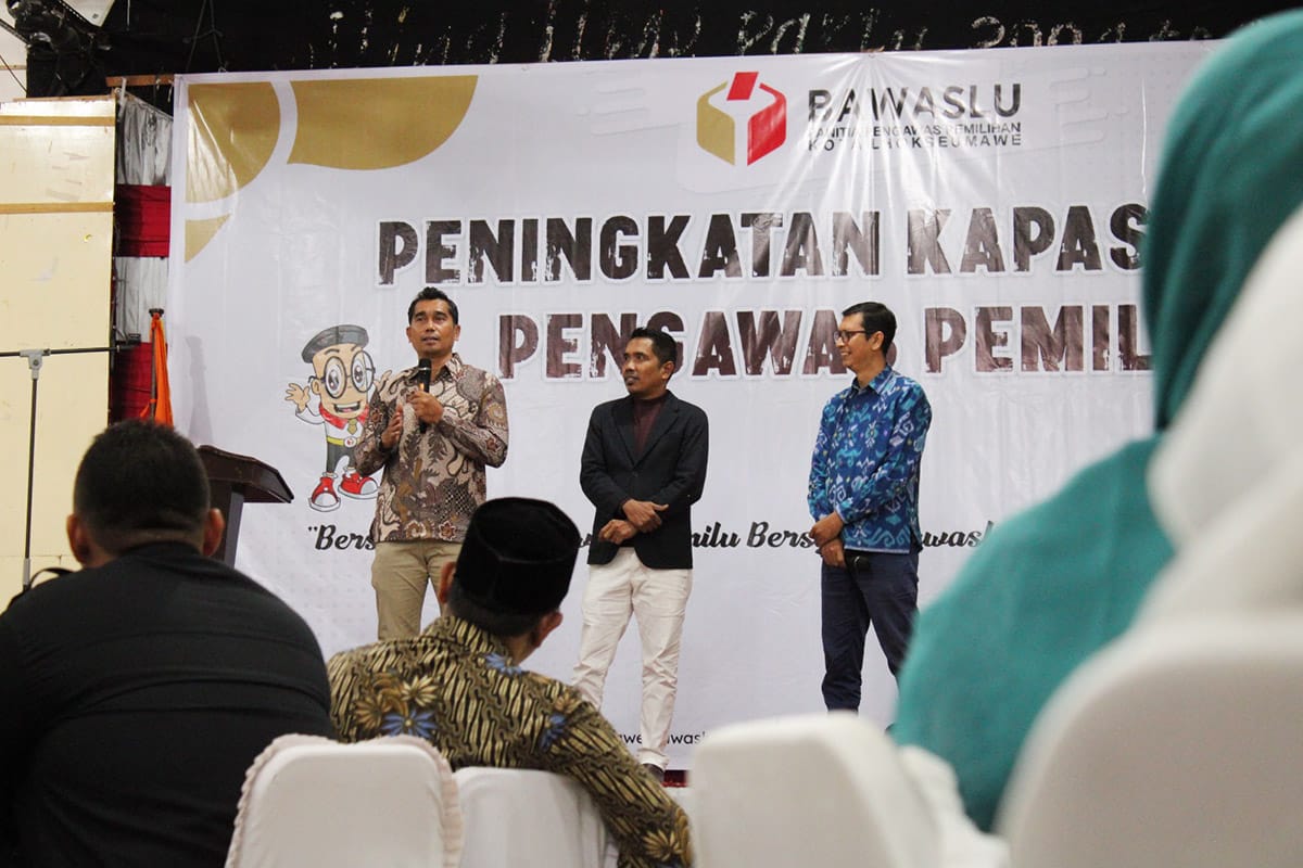 Pengawas pemilu diingatkan lebih kreatif cegah pelanggaran Pengawas pemilu diingatkan lebih kreatif cegah pelanggaran