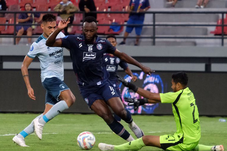 Valente apresiasi pemain Arema FC meski bermain imbang kontra Persita Valente apresiasi pemain Arema FC meski bermain imbang kontra Persita