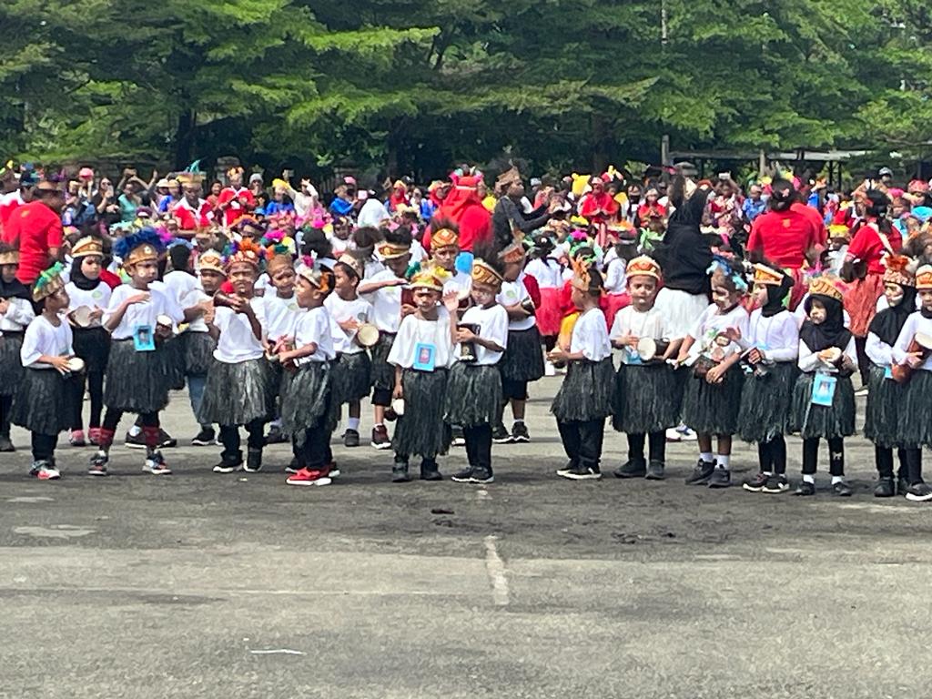 Peringatan Hari Aksara Internasional di Jayapura, 1.700 anak PAUD tabuh tifa Peringatan Hari Aksara Internasional di Jayapura, 1.700 anak PAUD tabuh tifa