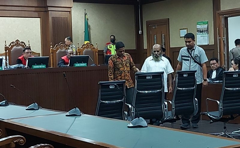 Lukas Enembe minta dibebaskan dari segala dakwaan