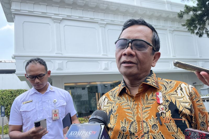 Mahfud sebut MK tidak berwenang ubah batas usia capres-cawapres Mahfud sebut MK tidak berwenang ubah batas usia capres-cawapres
