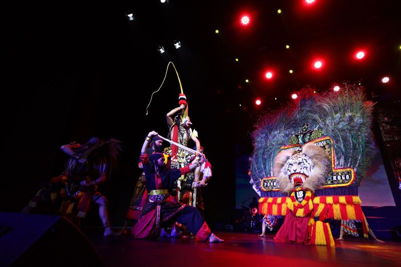Reog Ponorogo pukau warga Thailand dalam Indonesian Cultural Night Reog Ponorogo pukau warga Thailand dalam Indonesian Cultural Night