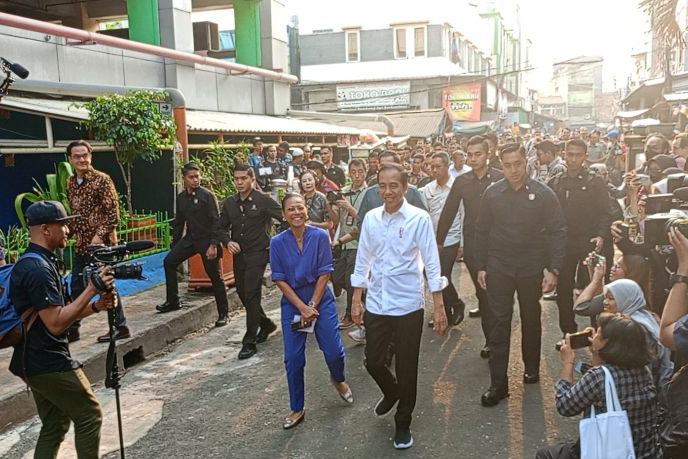 Presiden Jojowi tinjau Pasar Bali Mester Jatinegara Presiden Jojowi tinjau Pasar Bali Mester Jatinegara