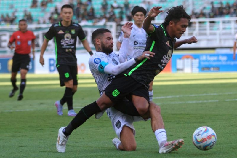 Pelatih Borneo FC akui kehebatan pemain Persebaya Pelatih Borneo FC akui kehebatan pemain Persebaya