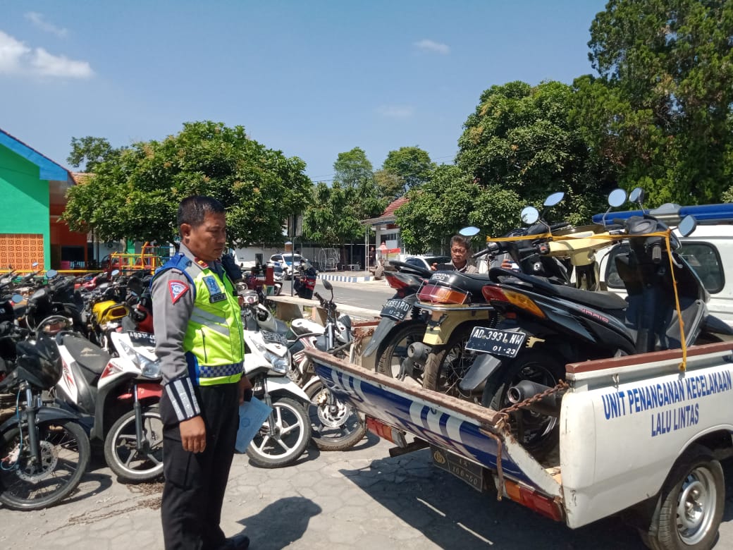 14 hari Operasi Zebra Candi catat 1.166 pelanggaran ETLE dan 710 pelanggaran kasat mata 14 hari Operasi Zebra Candi catat 1.166 pelanggaran ETLE dan 710 pelanggaran kasat mata