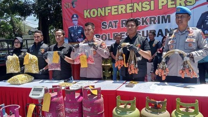 Satreskrim Polres Subang amankan pelaku pengoplos gas elpiji bersubsidi