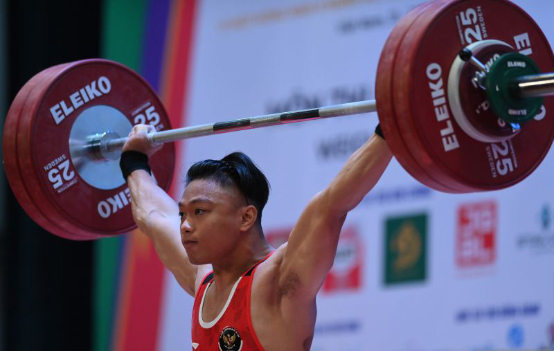 Rahmat Erwin Abdullah pecahkan rekor dunia di Kejuaraan Dunia IWF 2023 Rahmat Erwin Abdullah pecahkan rekor dunia di Kejuaraan Dunia IWF 2023