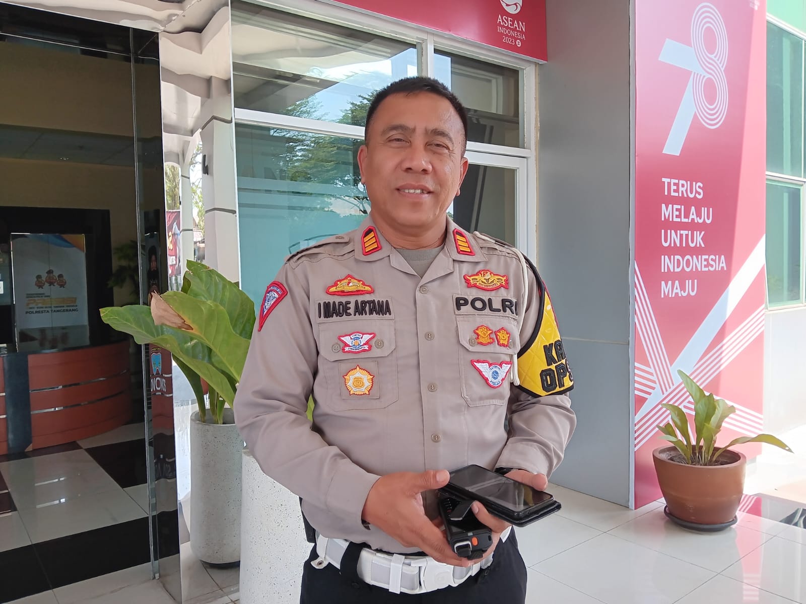 Operasi Zebra Maung 2023, Polisi amankan pengguna sepeda listrik di jalan raya Operasi Zebra Maung 2023, Polisi amankan pengguna sepeda listrik di jalan raya