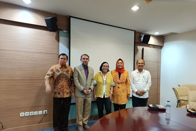 Mencari jalan tengah sinergisme peningkatan APK pendidikan tinggi Mencari jalan tengah sinergisme peningkatan APK pendidikan tinggi