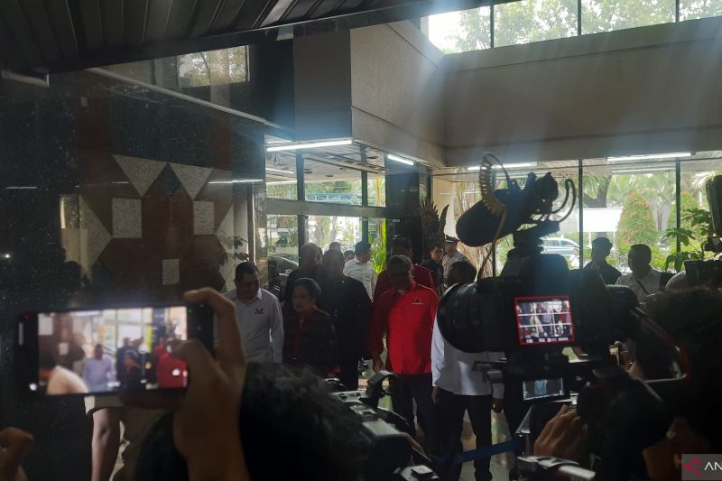 Empat ketum parpol koalisi Ganjar Pranowo rapat perdana Empat ketum parpol koalisi Ganjar Pranowo rapat perdana