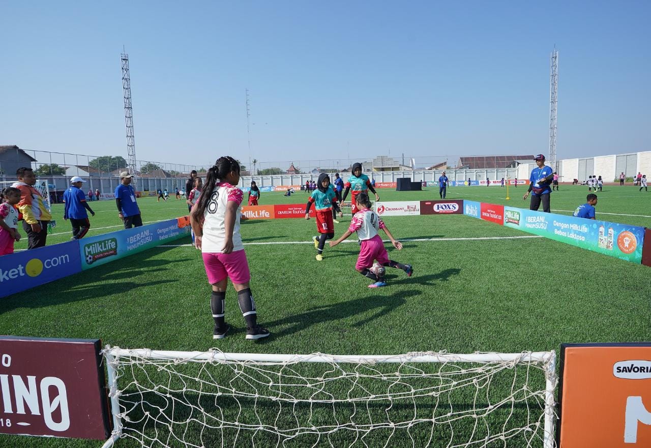 30 SD dan MI juara unjuk ketangkasan MilkLife Soccer Challenge 2023 30 SD dan MI juara unjuk ketangkasan MilkLife Soccer Challenge 2023