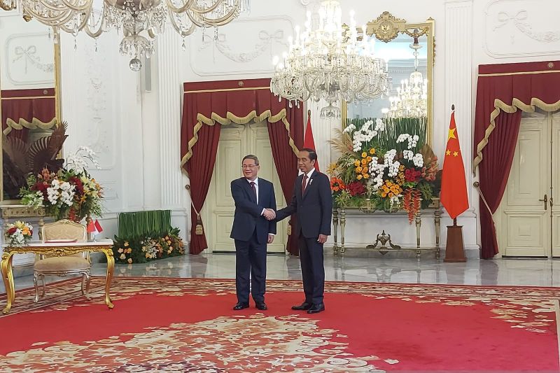 Presiden Jokowi gelar pertemuan bilateral dengan PM China Li Qiang Presiden Jokowi gelar pertemuan bilateral dengan PM China Li Qiang