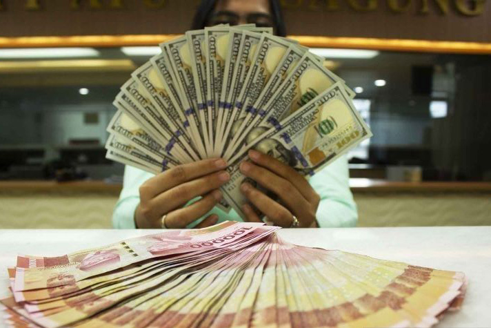Rupiah pada Senin pagi melemah jadi Rp15.358 per dolar AS Rupiah pada Senin pagi melemah jadi Rp15.358 per dolar AS