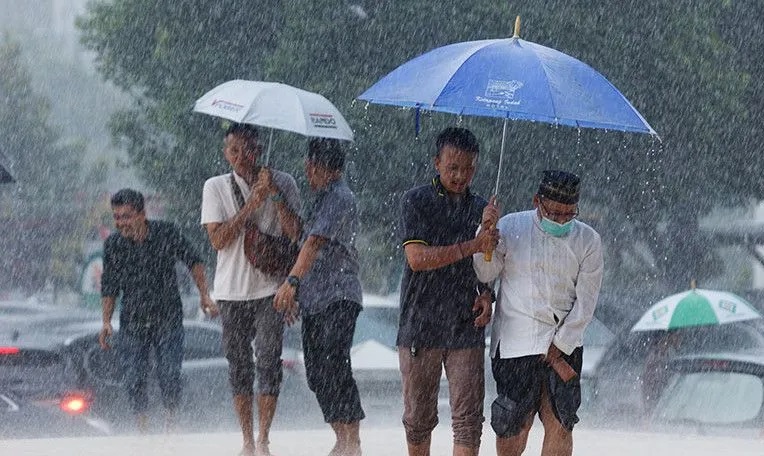BMKG prakirakan hujan berpeluang guyur sejumlah kota besar BMKG prakirakan hujan berpeluang guyur sejumlah kota besar