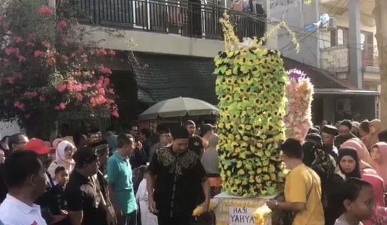 Muslim Bali rayakan Maulid Nabi dengan pawai hingga megibung Muslim Bali rayakan Maulid Nabi dengan pawai hingga megibung