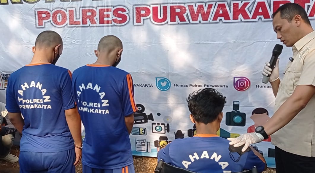 Satreskrim Polres Purwakarta amankan tiga anggota geng motor Satreskrim Polres Purwakarta amankan tiga anggota geng motor