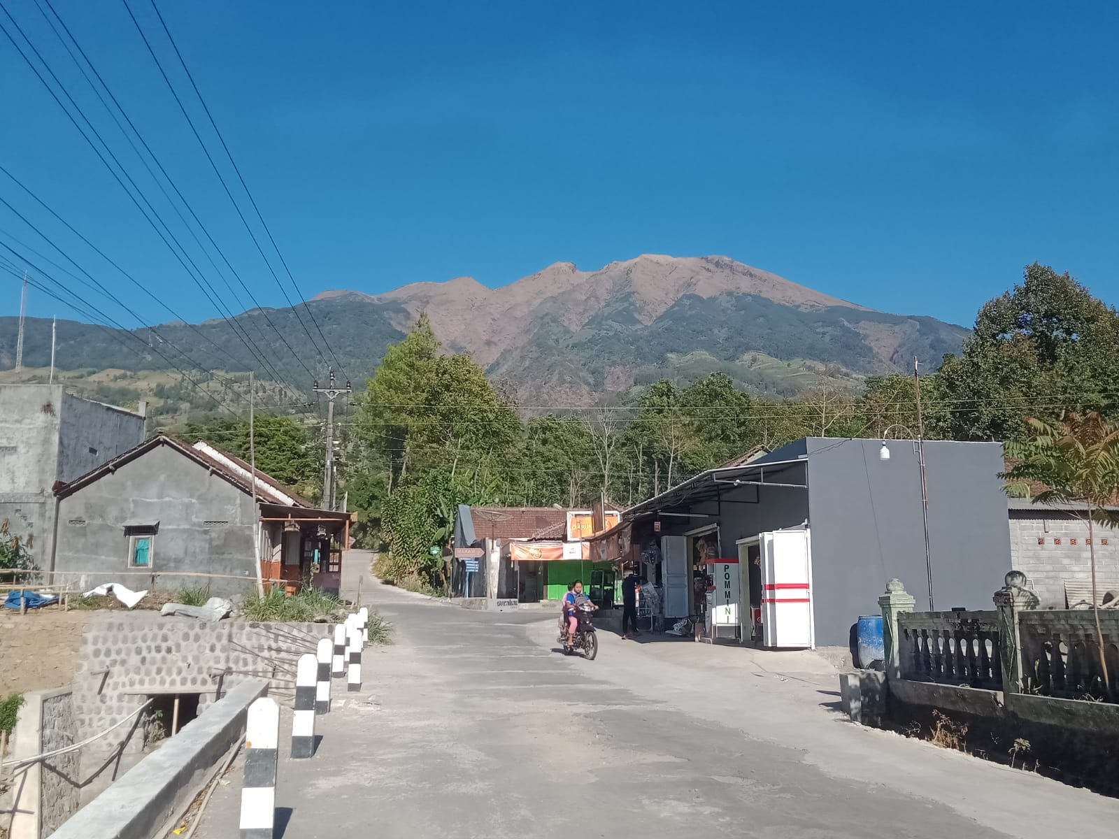 Api yang membakar kawasan hutan Gunung Merbabu Boyolali berhasil dipadamkan Api yang membakar kawasan hutan Gunung Merbabu Boyolali berhasil dipadamkan