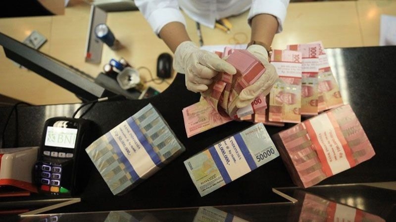 Rupiah melemah hingga 87 poin ke posisi Rp15.490 per dolar AS