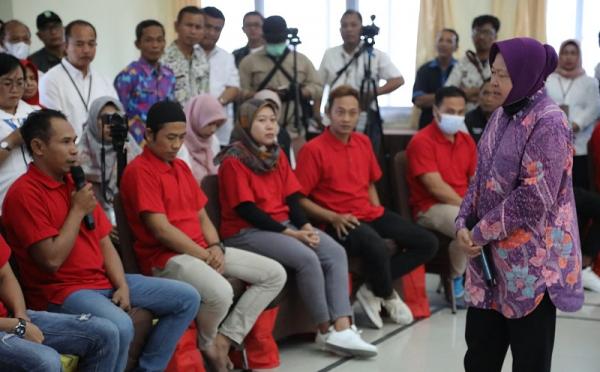 Mensos Rismaharini tinjau korban TPPO di RPTC, Bambu Apus Mensos Rismaharini tinjau korban TPPO di RPTC, Bambu Apus