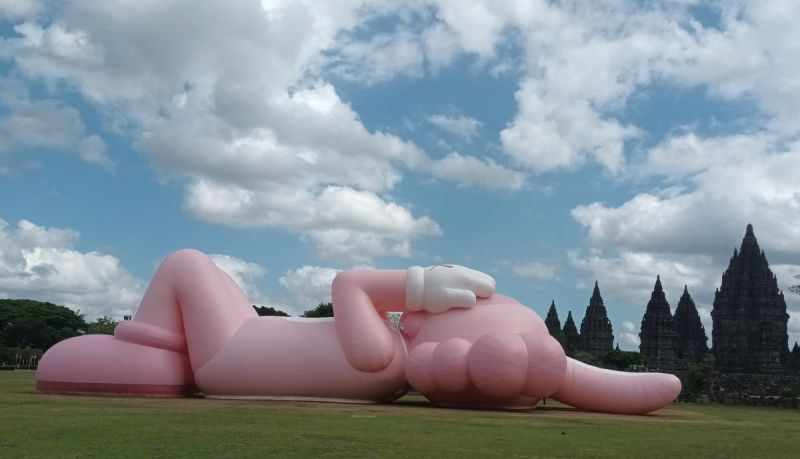 TWC catat KAWS:HOLIDAY dongkrak kunjungan wisatawan di Candi Prambanan