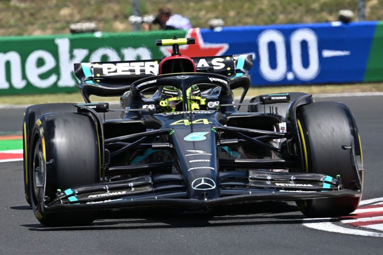 Hamilton yakin Russell lekas bangkit usai kecelakaan di GP Singapura Hamilton yakin Russell lekas bangkit usai kecelakaan di GP Singapura
