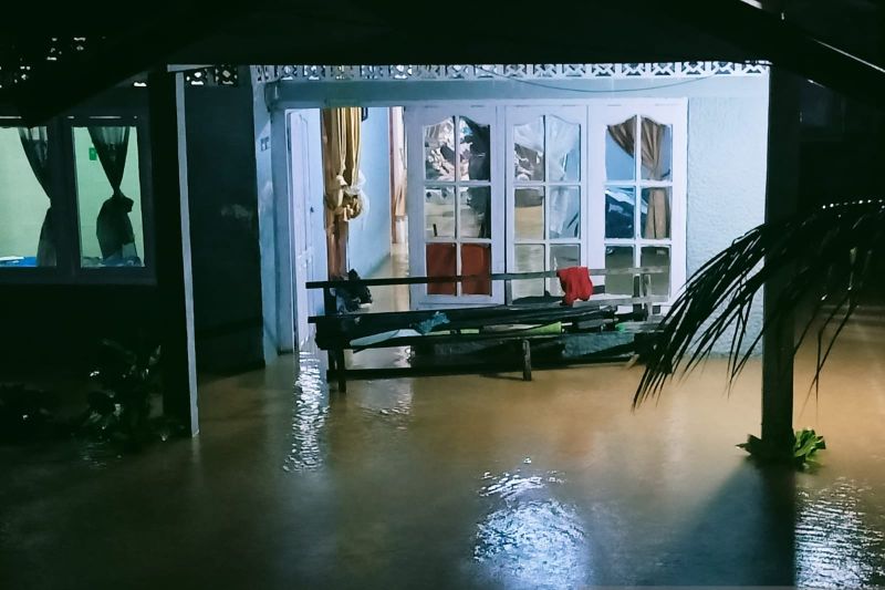 Hujan deras, lima kabupaten di Aceh terendam banjir
