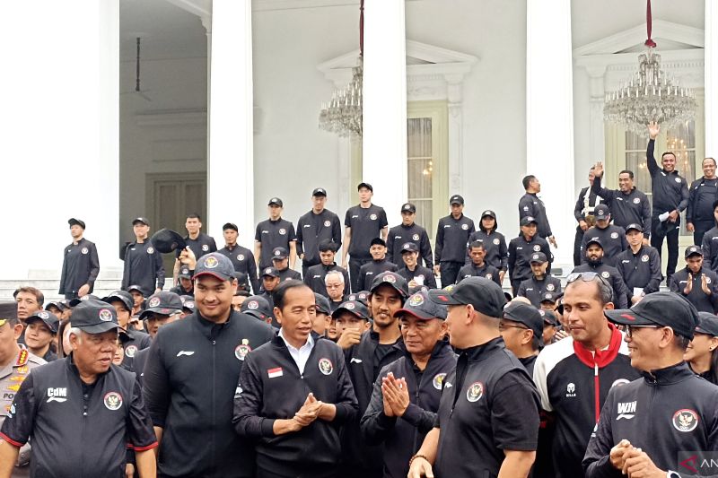 Jokowi minta kontingen Indonesia raih 10 besar di Asian Games Hangzhou Jokowi minta kontingen Indonesia raih 10 besar di Asian Games Hangzhou