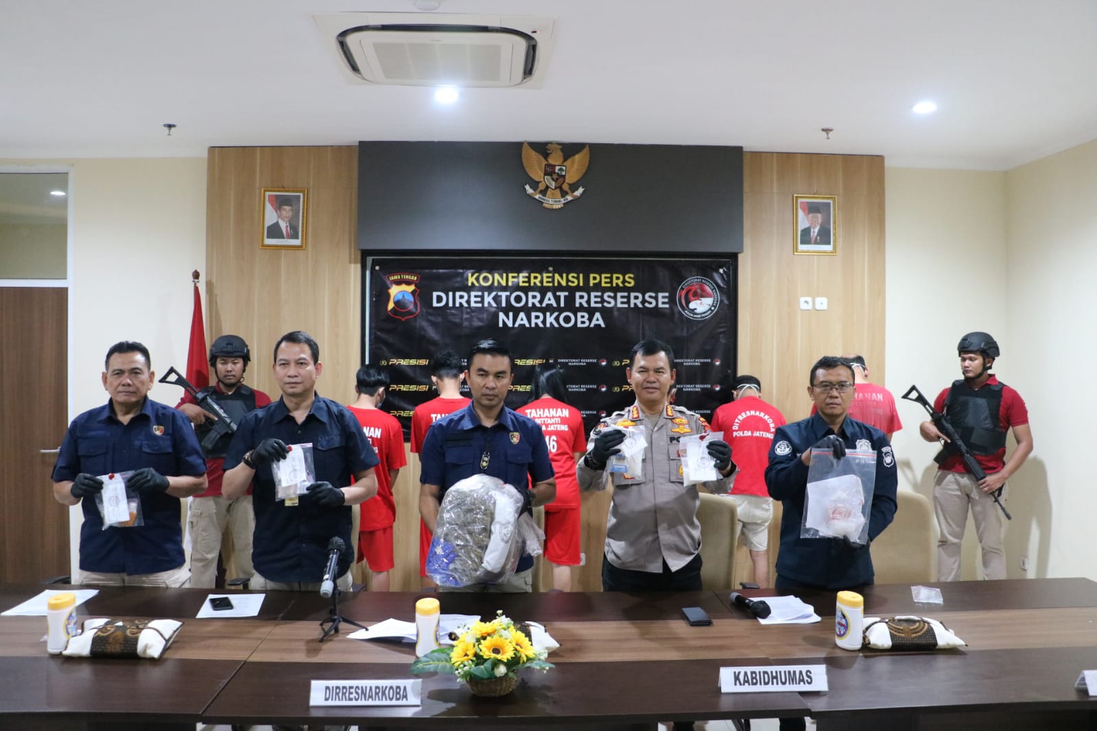 Polda Jateng amankan ratusan tersangka peredaran narkoba selama Agustus 2023 Polda Jateng amankan ratusan tersangka peredaran narkoba selama Agustus 2023