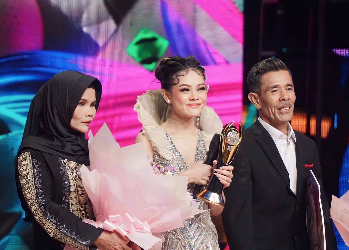 Penyanyi asal Cianjur, Melly Lee juarai Kontes Dangdut DAcademy Asia 6