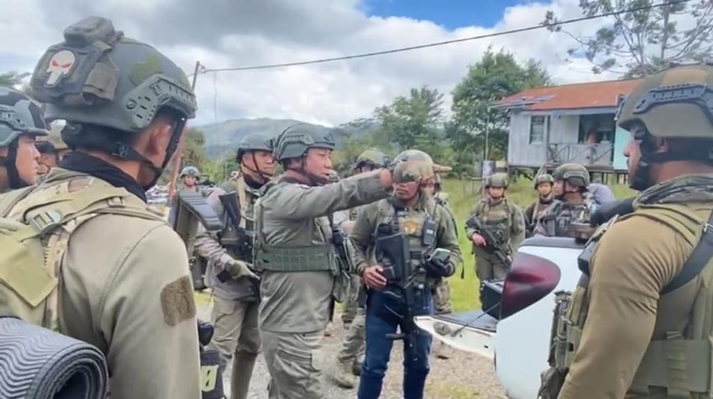 TNI-Polri lumpuhkan 4 anggota KKB di Pegunungan Bintang dan sita 2 senjata api TNI-Polri lumpuhkan 4 anggota KKB di Pegunungan Bintang dan sita 2 senjata api