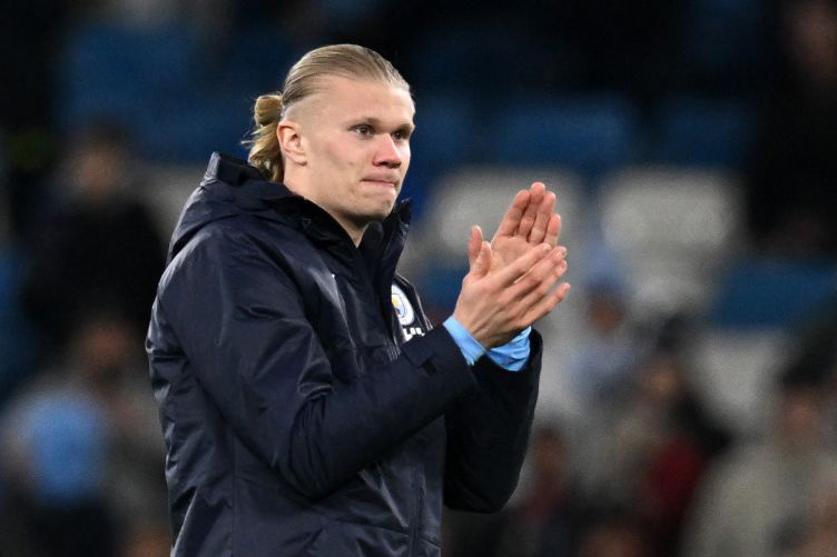 Erling Haaland terpilih sebagai pemain terbaik UEFA Erling Haaland terpilih sebagai pemain terbaik UEFA
