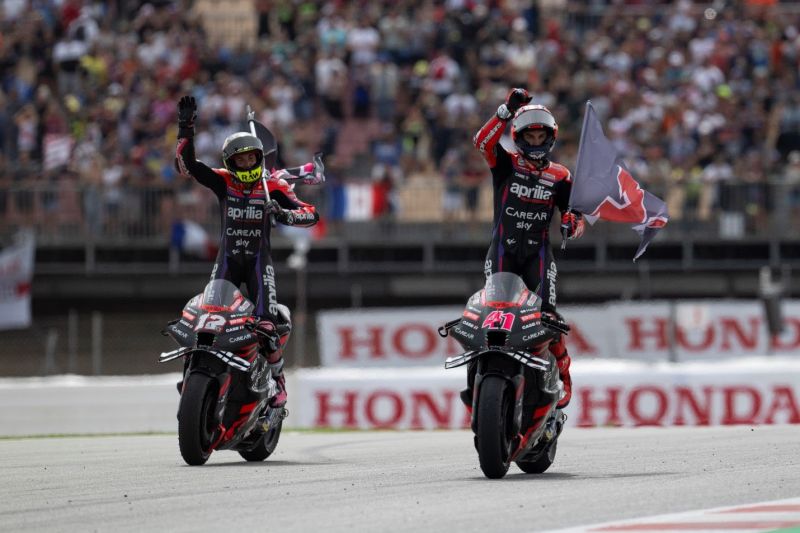 Espargaro dan Vinales puas dengan posisi 1-2 di MotoGP Catalunya Espargaro dan Vinales puas dengan posisi 1-2 di MotoGP Catalunya