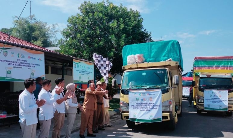 Bulog Cabang Rejang Lebong kirim bantuan beras ke tiga kecamatan Bulog Cabang Rejang Lebong kirim bantuan beras ke tiga kecamatan