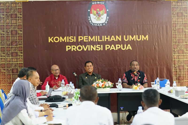 Penjabat Gubernur Papua dorong pilpres dan pileg berjalan aman Penjabat Gubernur Papua dorong pilpres dan pileg berjalan aman