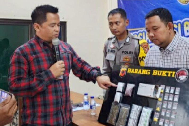 Polres Karawang cegah peredaran narkoba melalui kampung bebas narkoba
